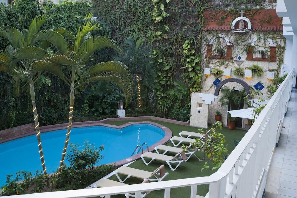 Los Arcos Suites Puerto Vallarta Exterior photo