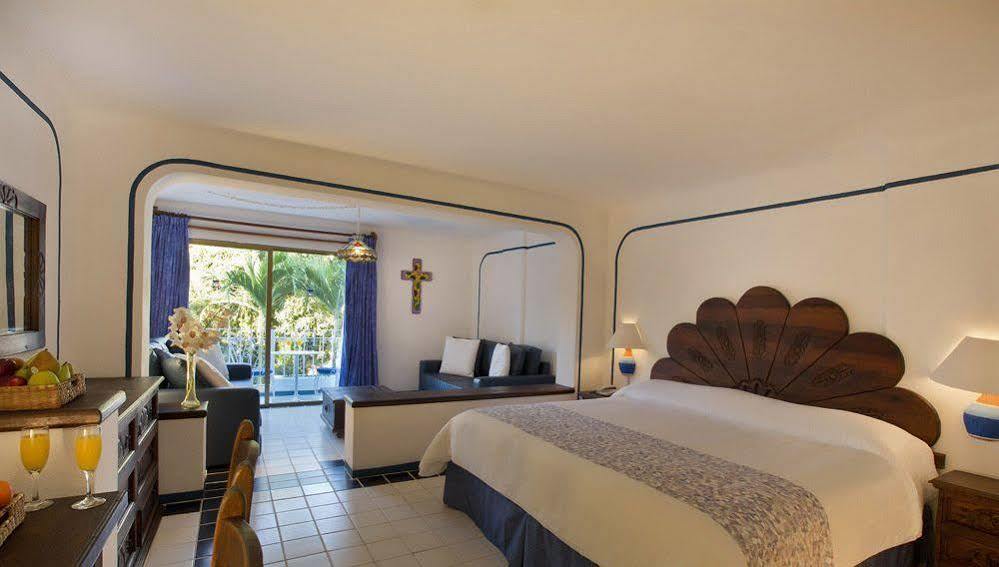 Los Arcos Suites Puerto Vallarta Exterior photo